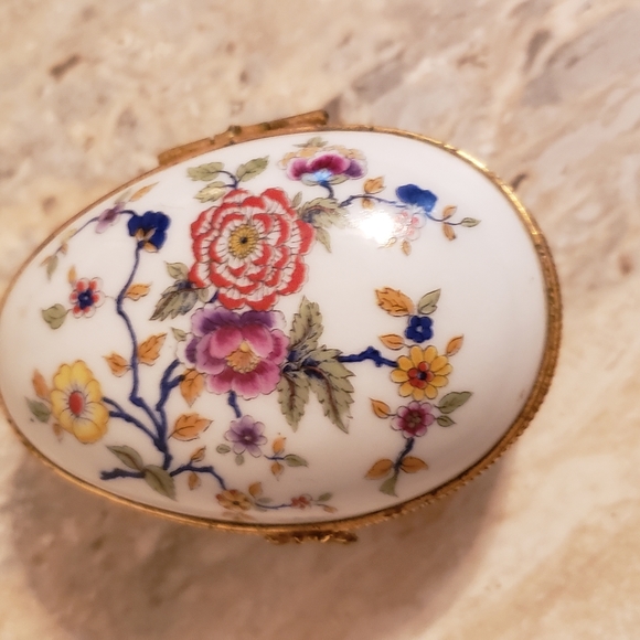 RARE FIND Limoge porcelain Egg - Picture 5 of 5